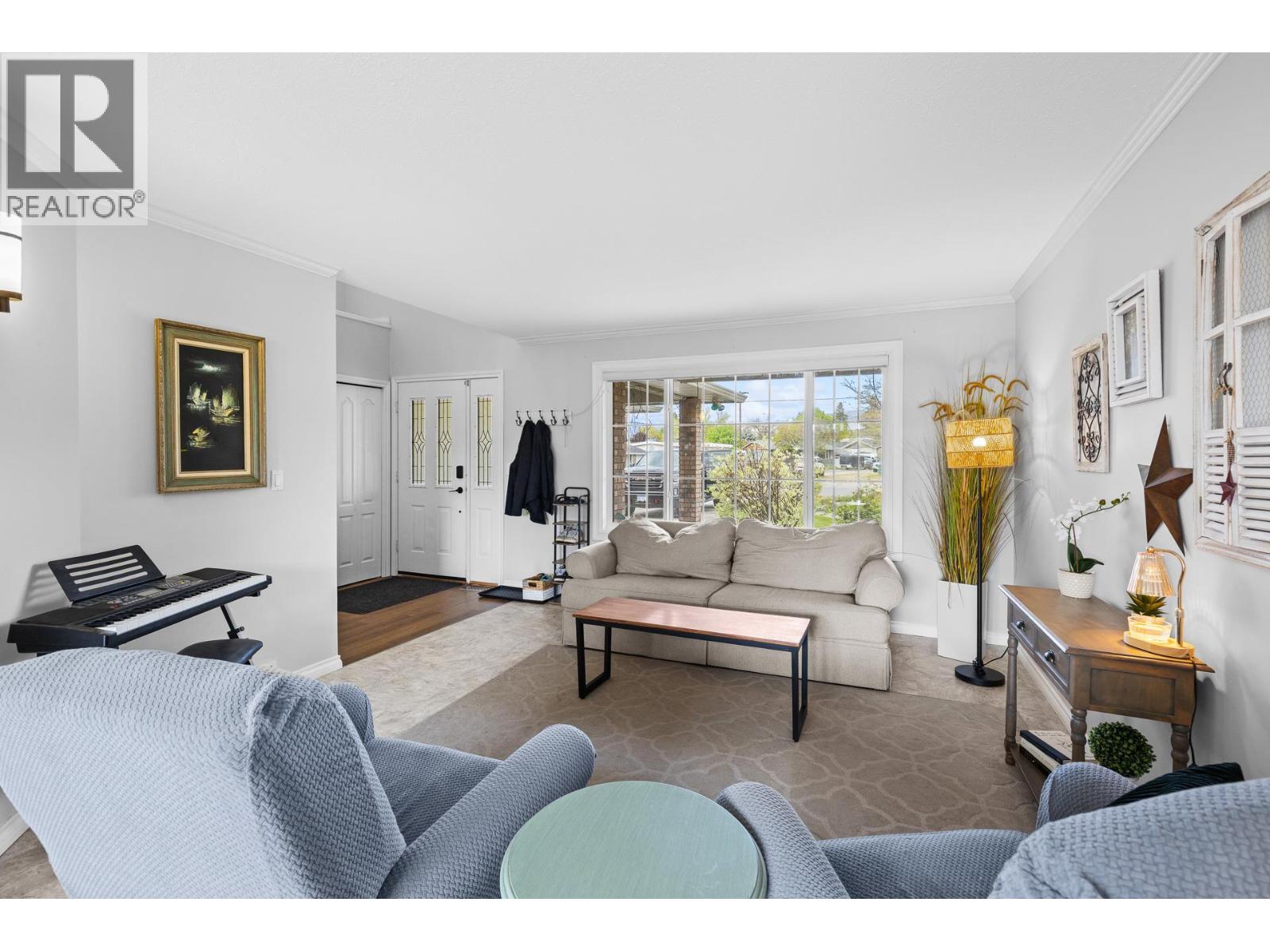 845 Hollydell Road, Kelowna, British Columbia  V1X 1L6 - Photo 10 - 10385673