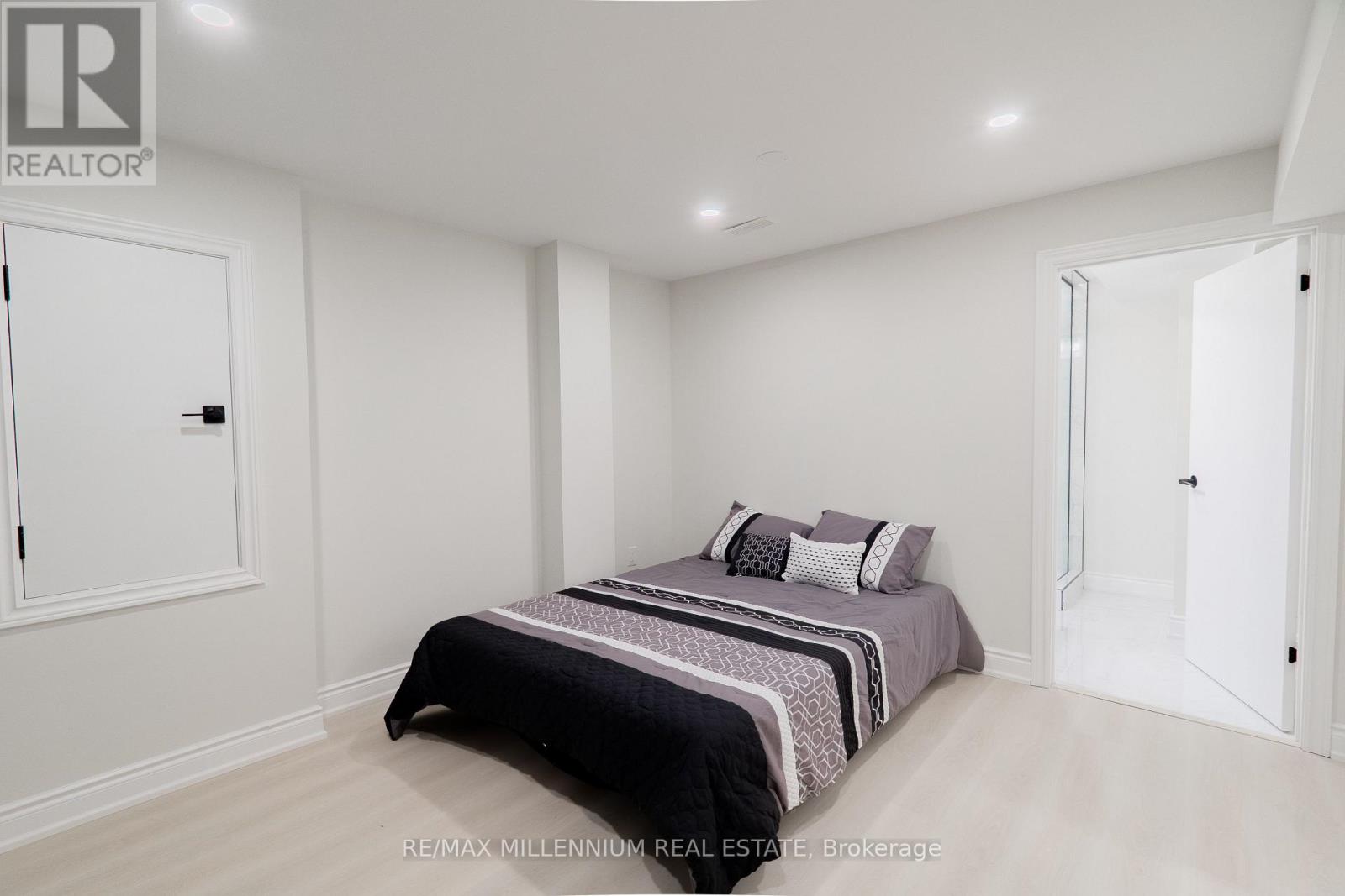 40 Frederick Pearson Street, East Gwillimbury, Ontario  L9N 0R8 - Photo 37 - N13666828
