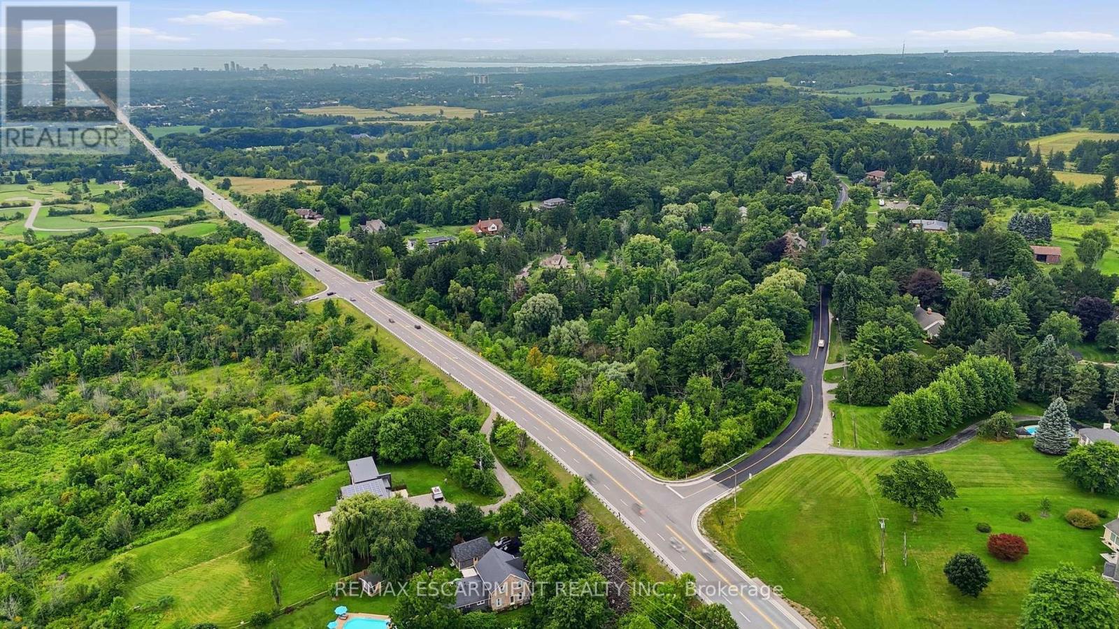 4011 Millar Crescent, Burlington, Ontario  L7R 3X4 - Photo 12 - W12435206