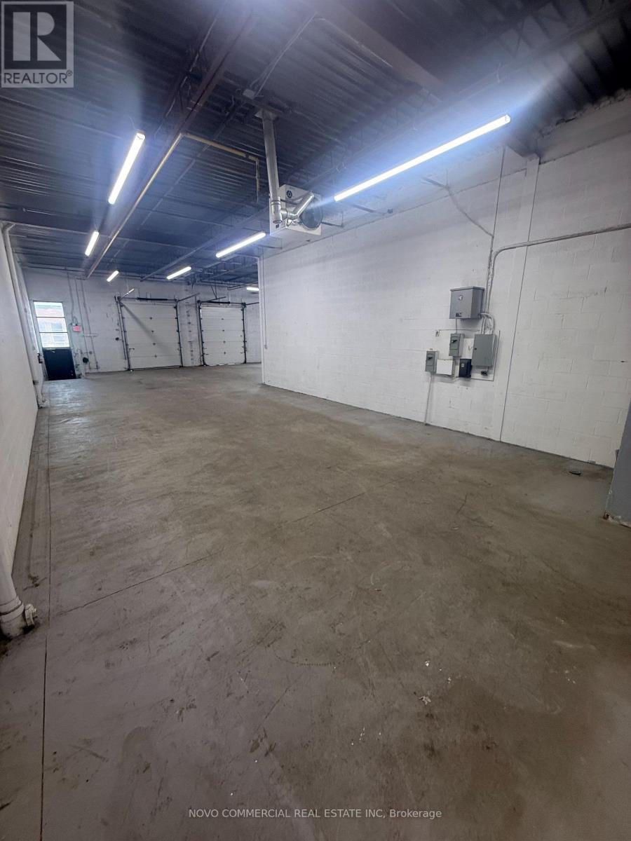 15&16 - 2460 Anson Drive W, Mississauga, Ontario  L5S 1G7 - Photo 4 - W13245482