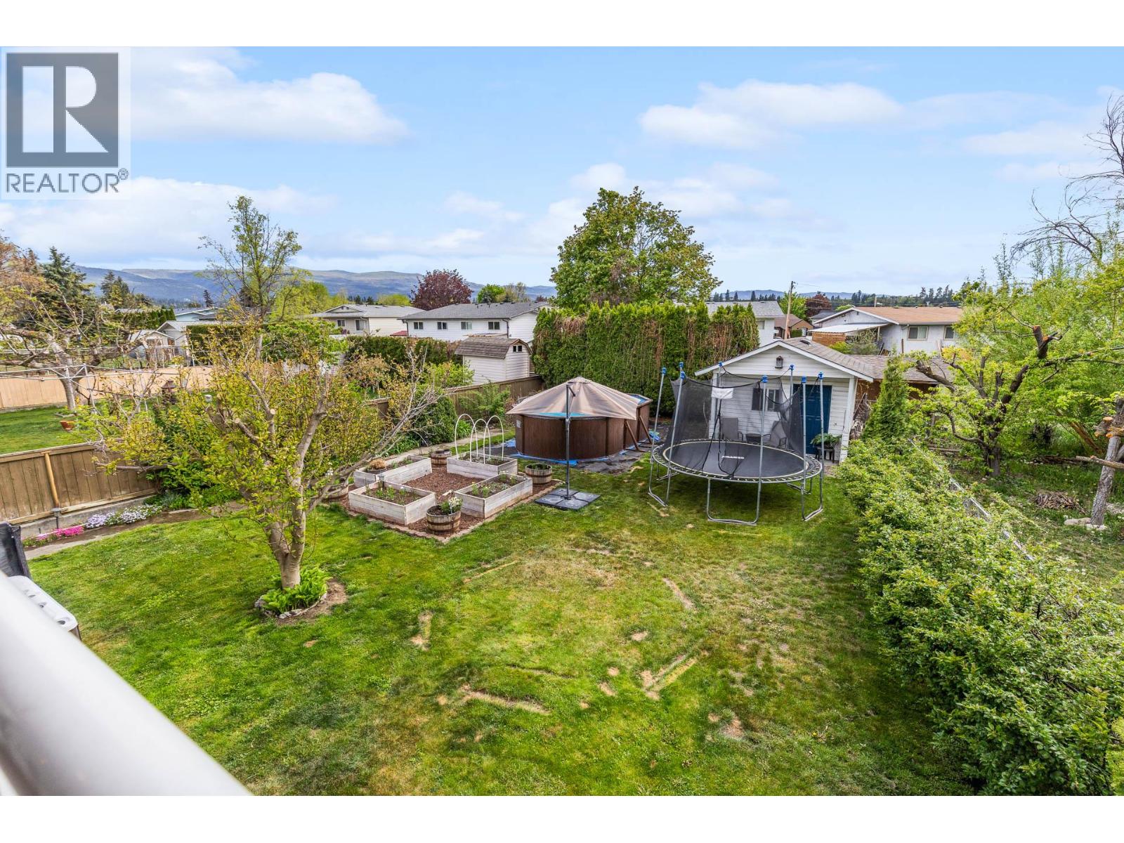 845 Hollydell Road, Kelowna, British Columbia  V1X 1L6 - Photo 47 - 10385673