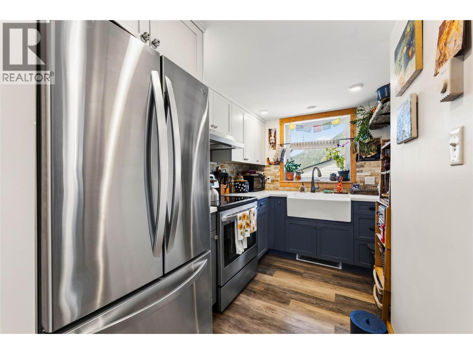 707 Fifth Street, Nelson, British Columbia V1L 2X4 - Photo 45 - 10395335
