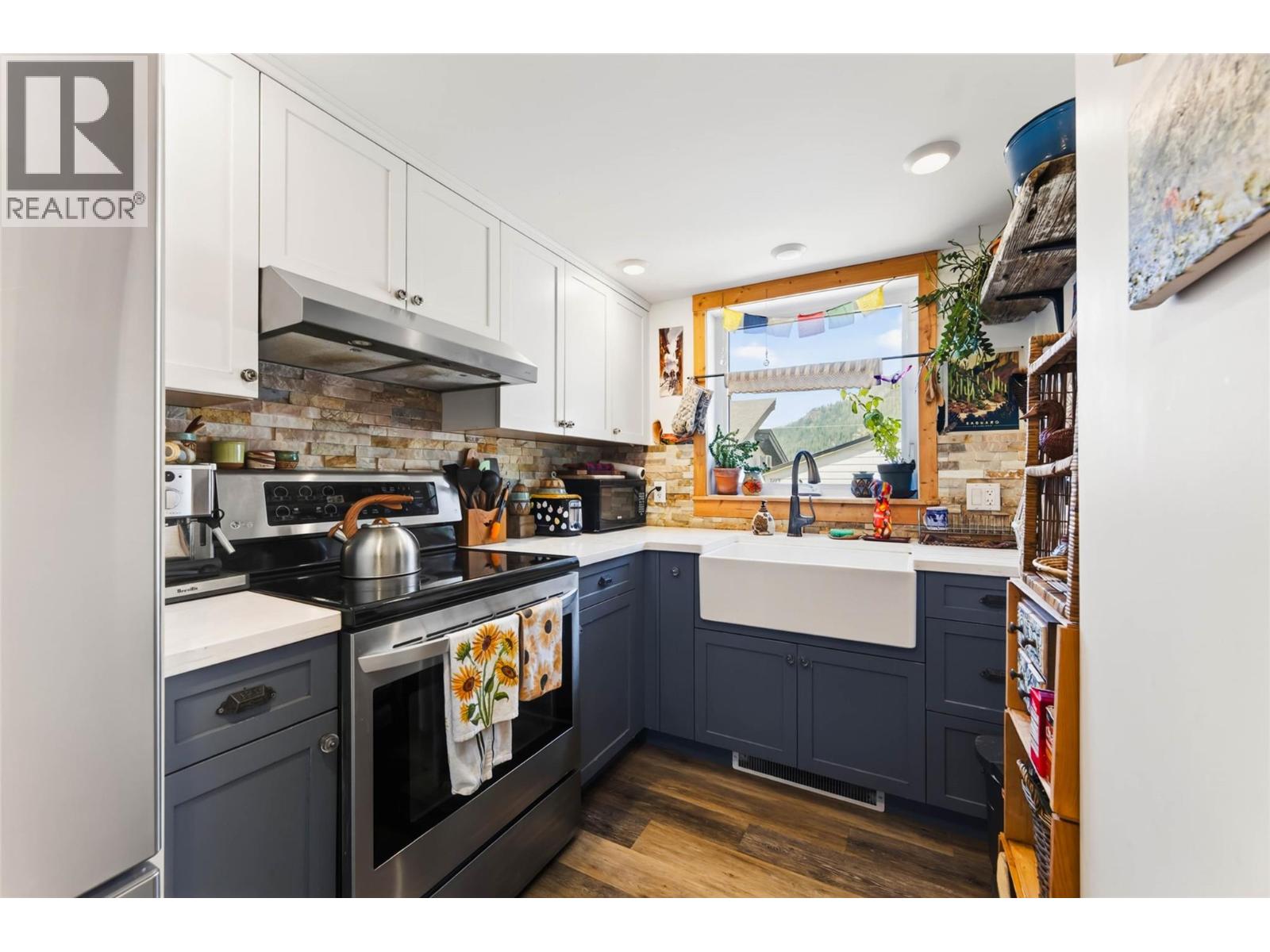 707 Fifth Street, Nelson, British Columbia V1L 2X4 - Photo 44 - 10395335