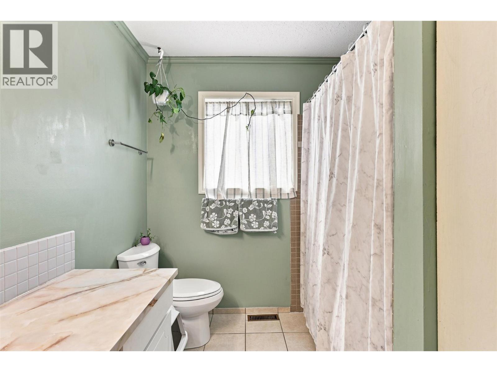 1979 Harrison Way, Kamloops, British Columbia  V1S 1M8 - Photo 32 - 10396463
