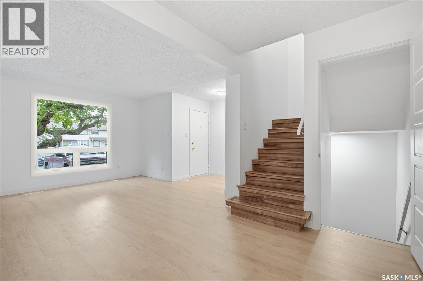 9 1128 Mckercher Drive, Saskatoon, Saskatchewan  S7H 4Y7 - Photo 11 - SK045334