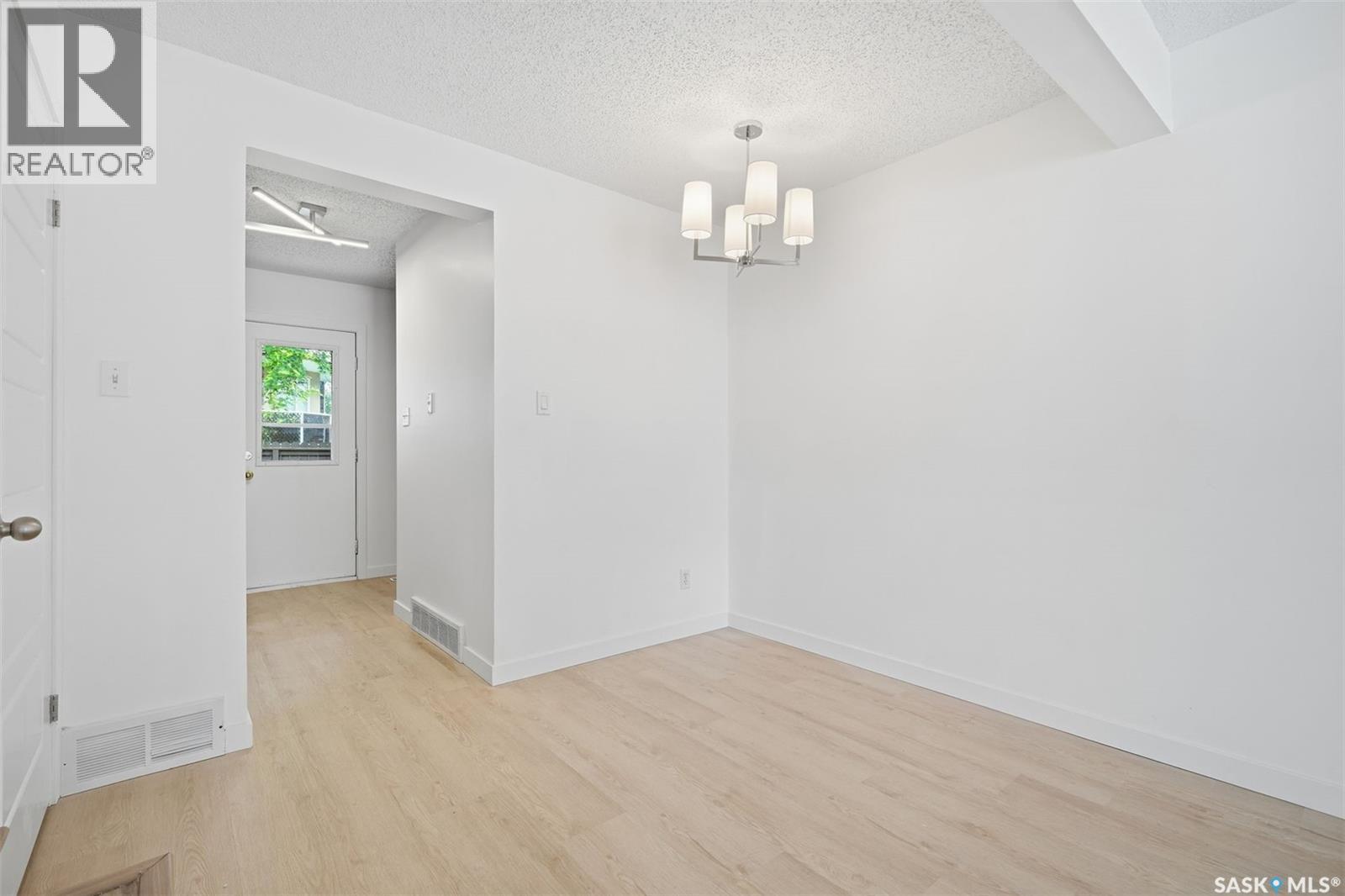 9 1128 Mckercher Drive, Saskatoon, Saskatchewan  S7H 4Y7 - Photo 12 - SK045334