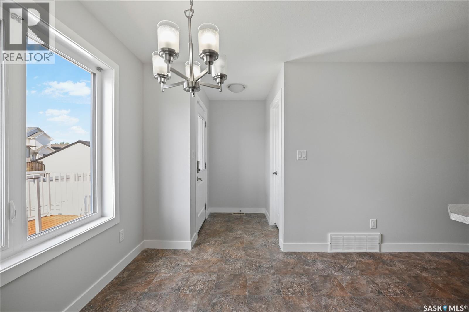5234 Campling Avenue, Regina, Saskatchewan  S4W 0L8 - Photo 13 - SK045268