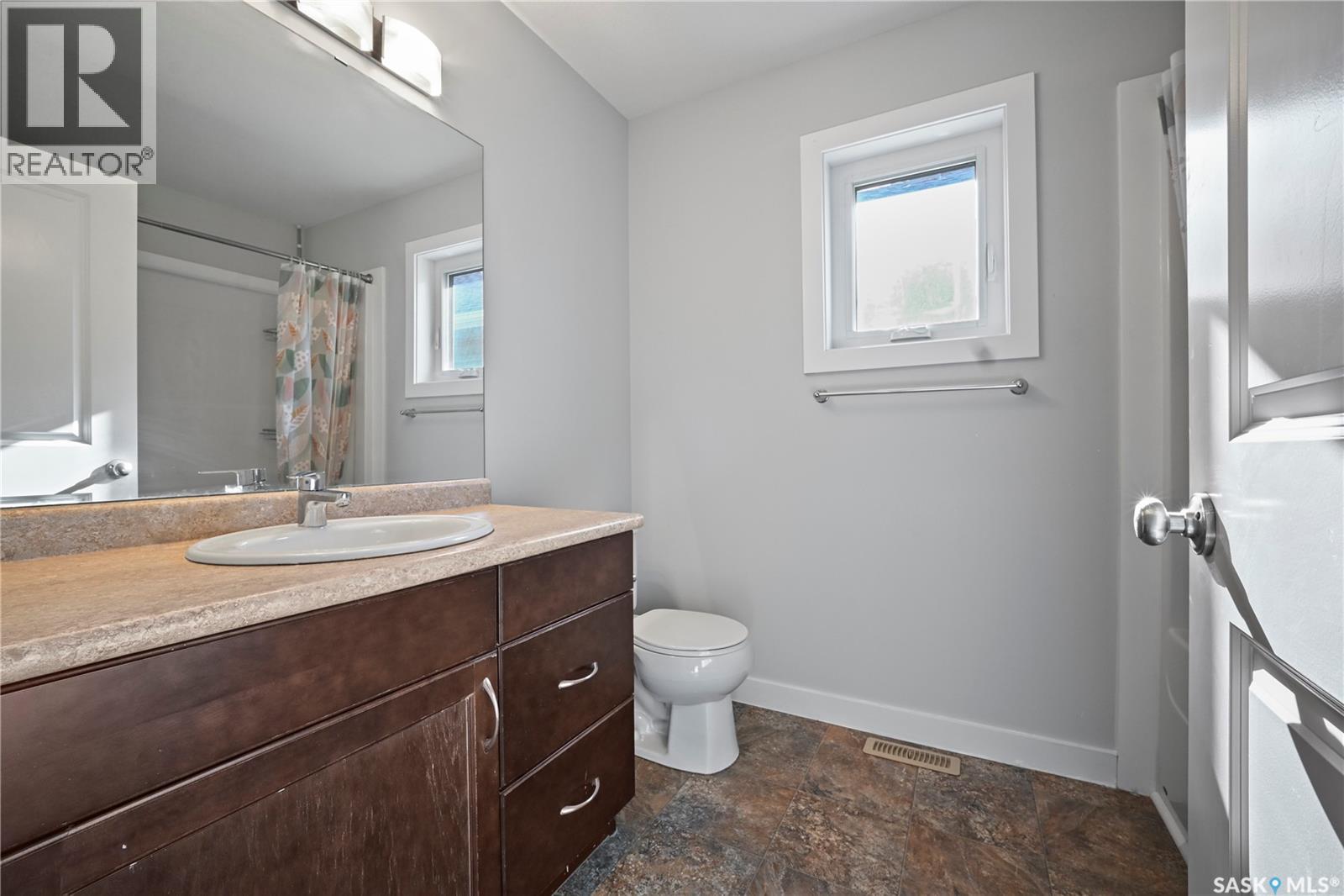 5234 Campling Avenue, Regina, Saskatchewan  S4W 0L8 - Photo 25 - SK045268