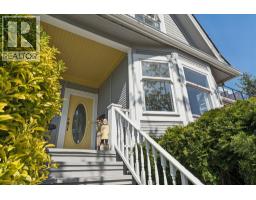 408 E 2ND STREET, North Vancouver, British Columbia