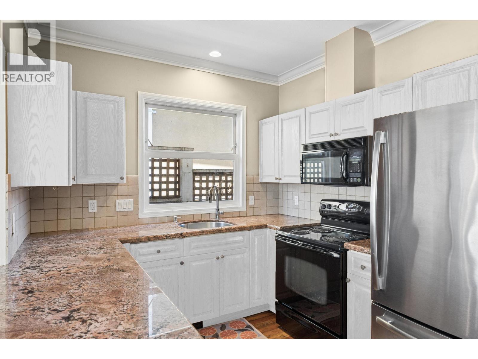 408 E 2nd Street, North Vancouver, British Columbia  V7L 1C8 - Photo 14 - R3132706