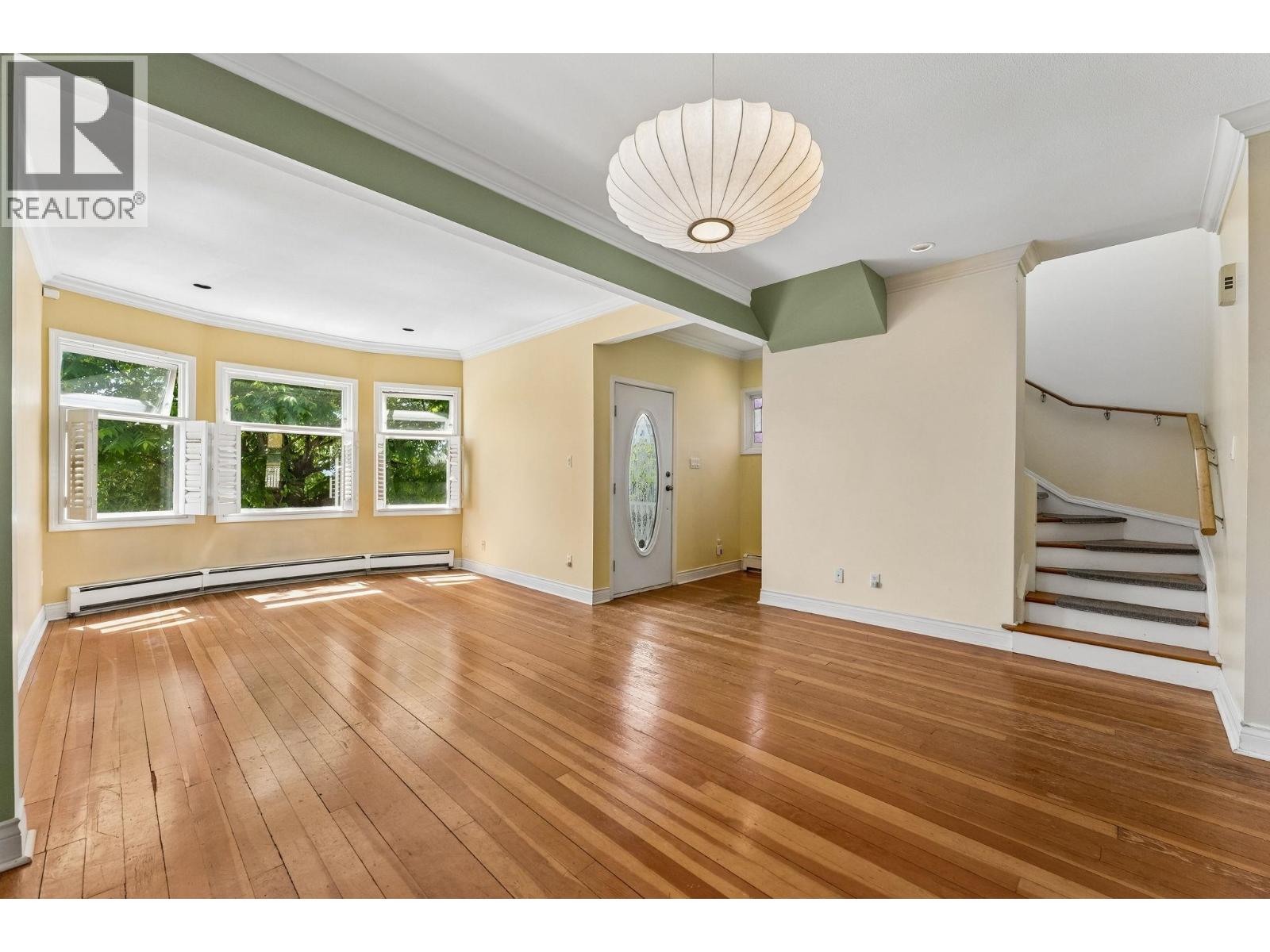 408 E 2nd Street, North Vancouver, British Columbia  V7L 1C8 - Photo 11 - R3132709