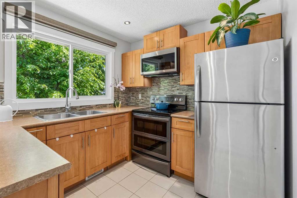 2411 51 Street Ne, Calgary, Alberta  T1Y 1C2 - Photo 9 - A2322792
