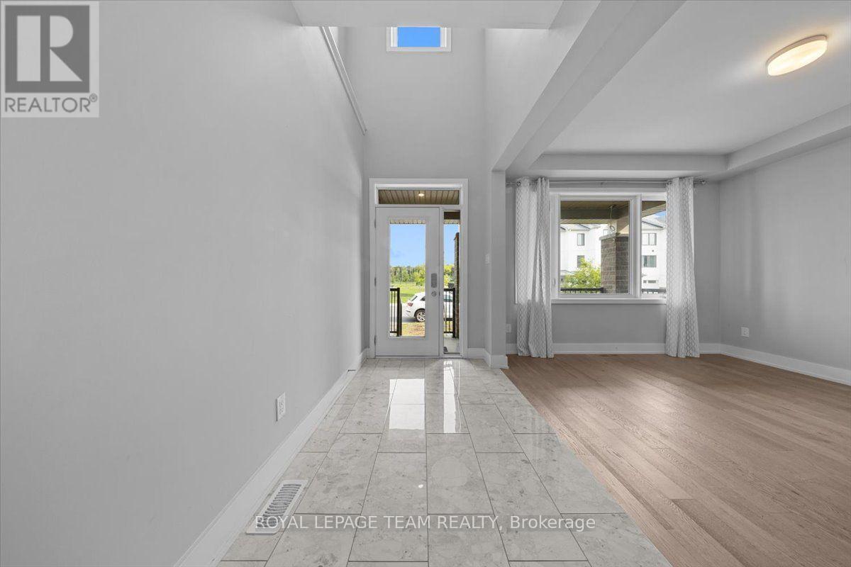 2413 Watercolours Way, Ottawa, Ontario  K2J 7A9 - Photo 4 - X13667150
