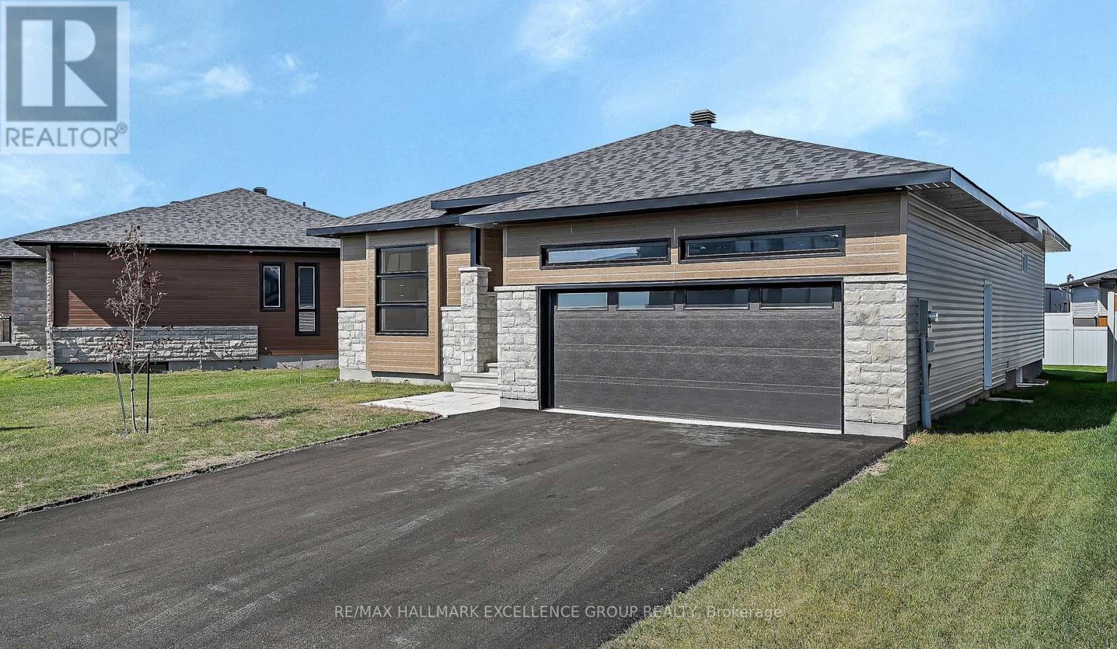 1345 Diamond Street, Clarence-Rockland, Ontario K4K 0M6 - Photo 2 - X13667178
