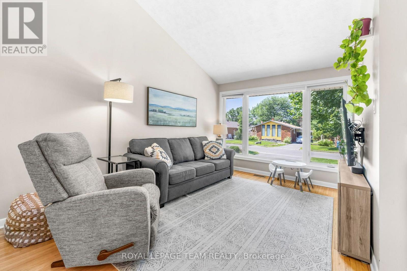 2296 Kay Street, Ottawa, Ontario  K2C 1J7 - Photo 6 - X13667196