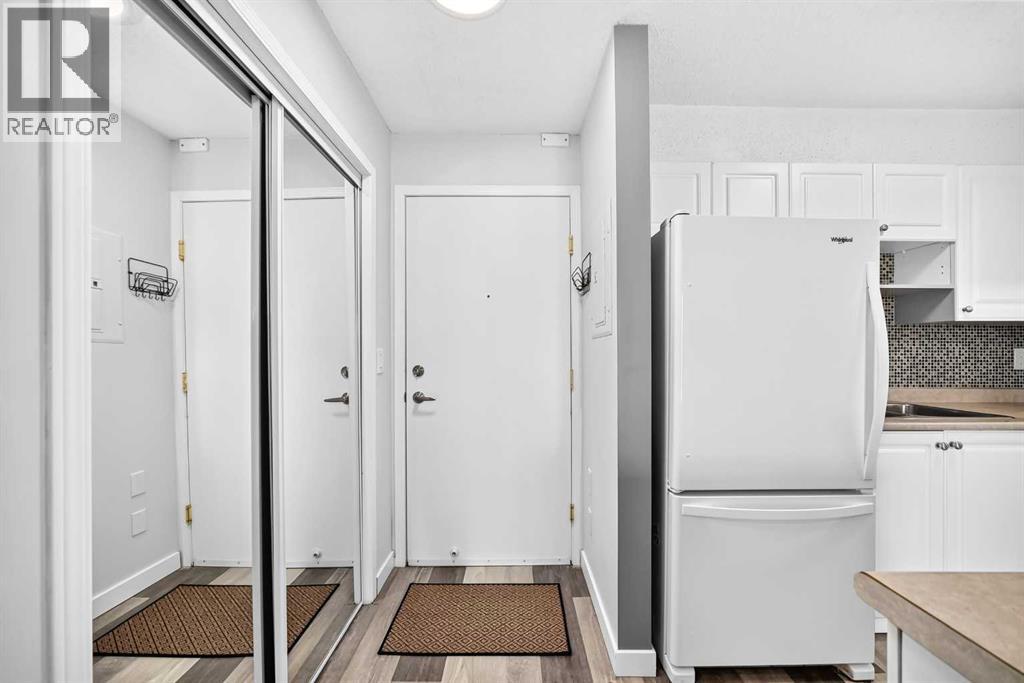 109, 1717 60 Street SE, Calgary, Alberta T2A 7Y7 - Photo 4 - A2336634
