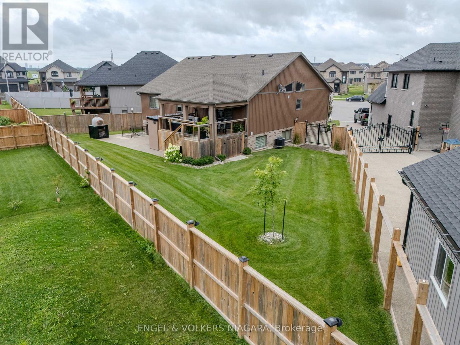 5 Delicious Court, Thorold, Ontario  L2V 0J8 - Photo 4 - X13667118