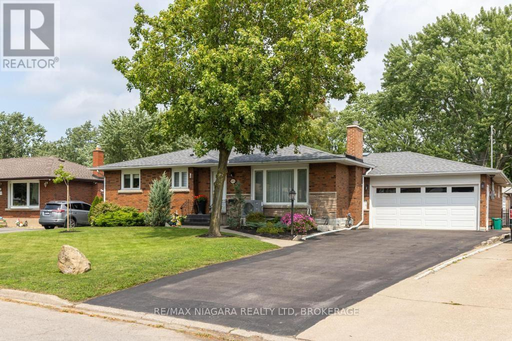 8624 Champlain Drive, Niagara Falls, Ontario L2G 6Y6 - Photo 1 - X13667122