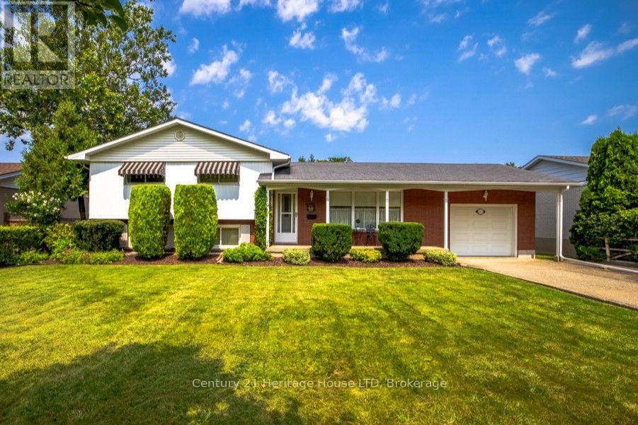 121 Lockhart Drive, St. Catharines, Ontario  L2T 1W3 - Photo 1 - X13667214
