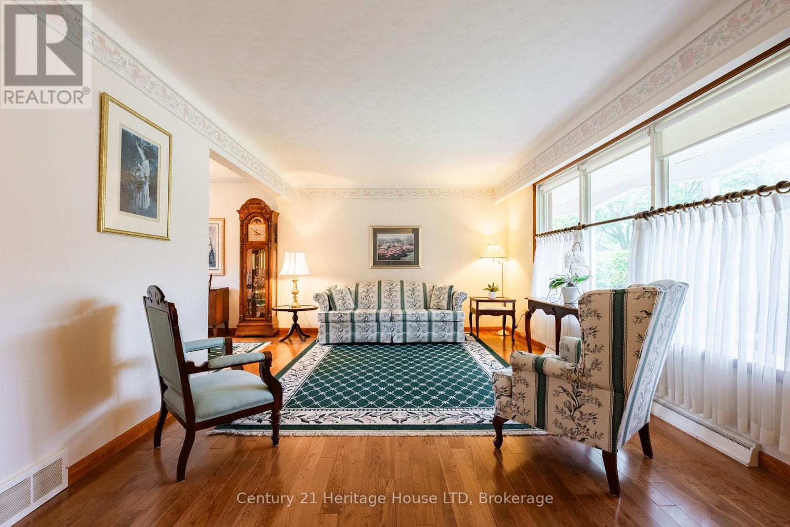 121 Lockhart Drive, St. Catharines, Ontario  L2T 1W3 - Photo 6 - X13667214
