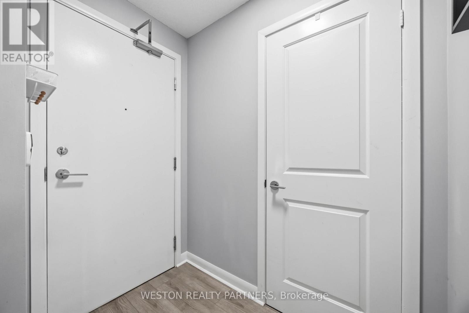 1006 - 190 Borough Drive, Toronto, Ontario  M1P 0B6 - Photo 5 - E13667106