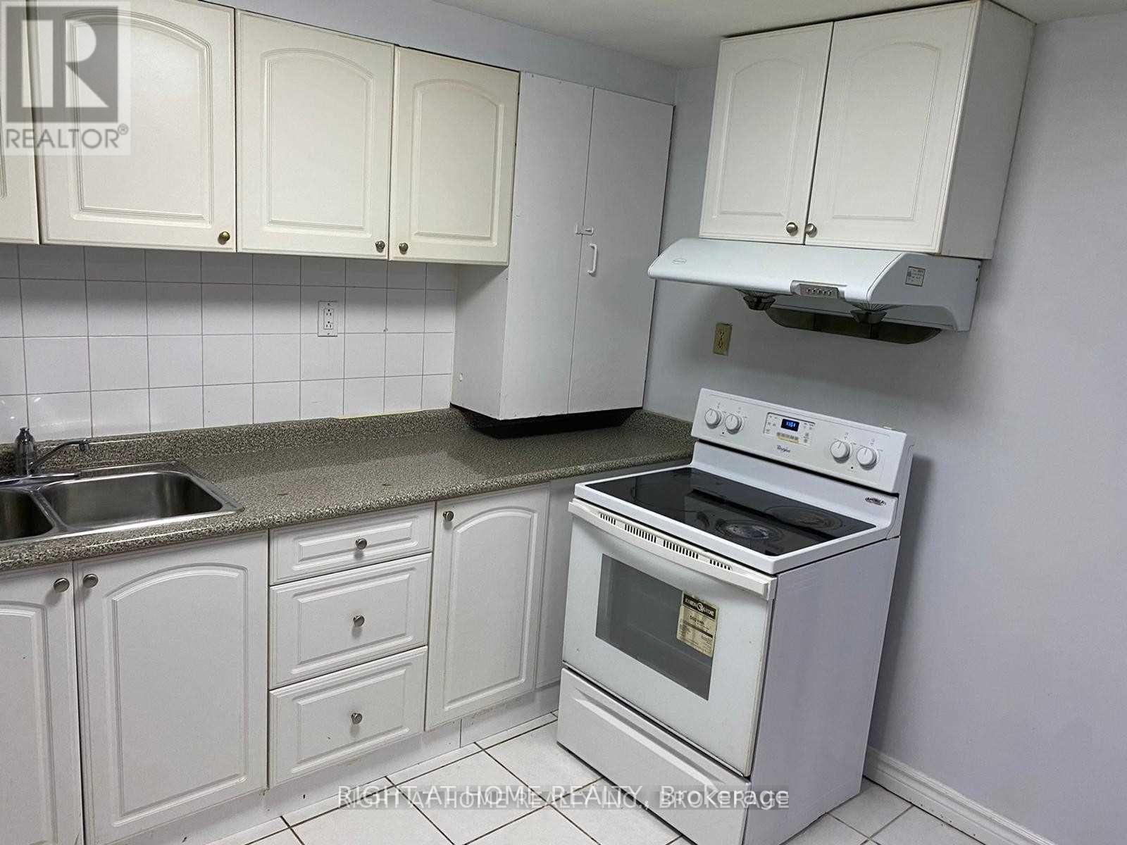 (Bsmt) - 18 Big Red Avenue, Toronto, Ontario M1V 1N9 - Photo 2 - E13667200