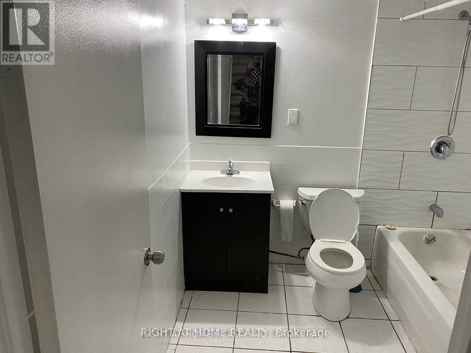 (Bsmt) - 18 Big Red Avenue, Toronto, Ontario M1V 1N9 - Photo 6 - E13667200