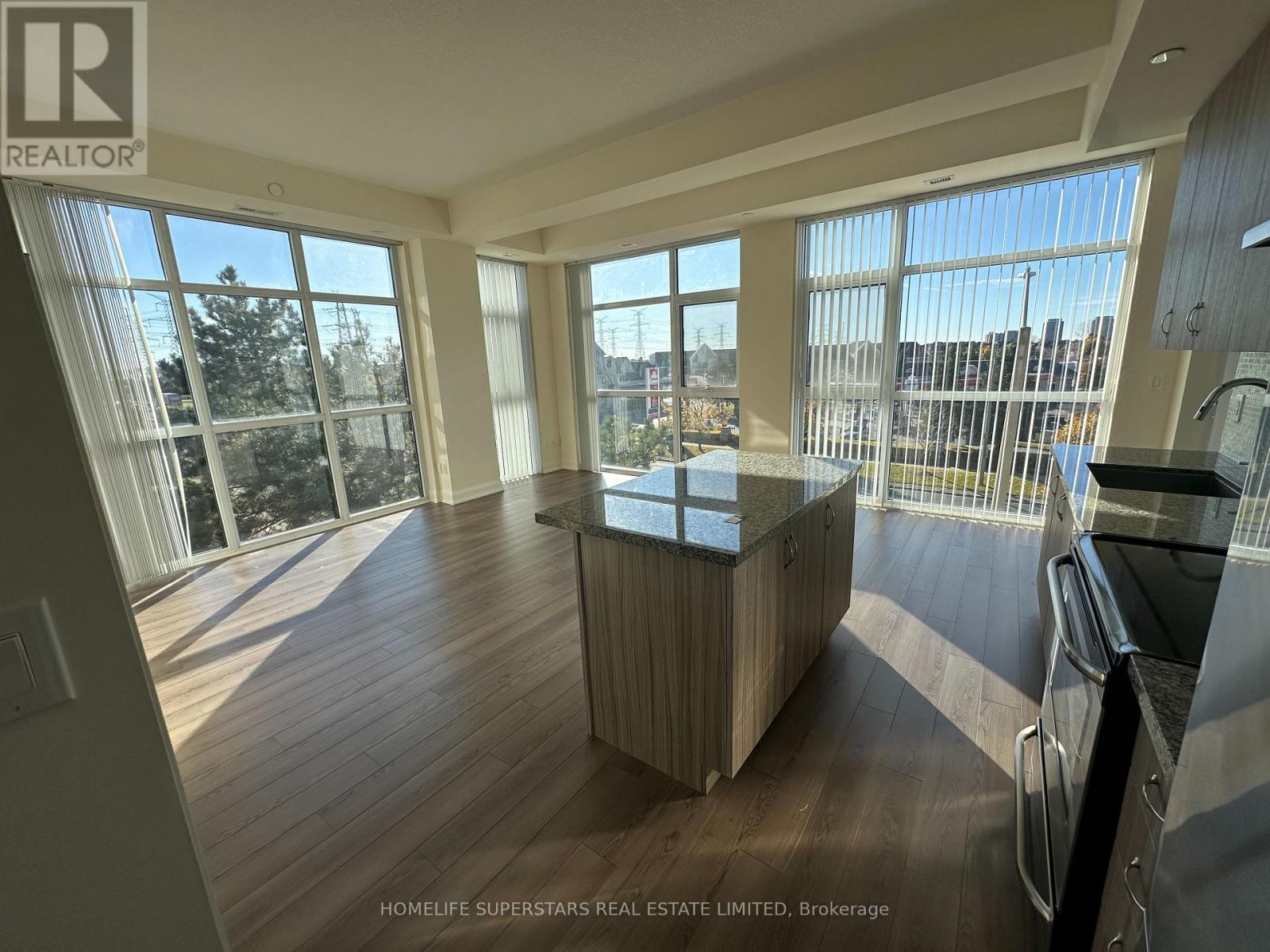 309 - 8763 Bayview Avenue, Richmond Hill, Ontario L4B 3V1 - Photo 3 - N13667112