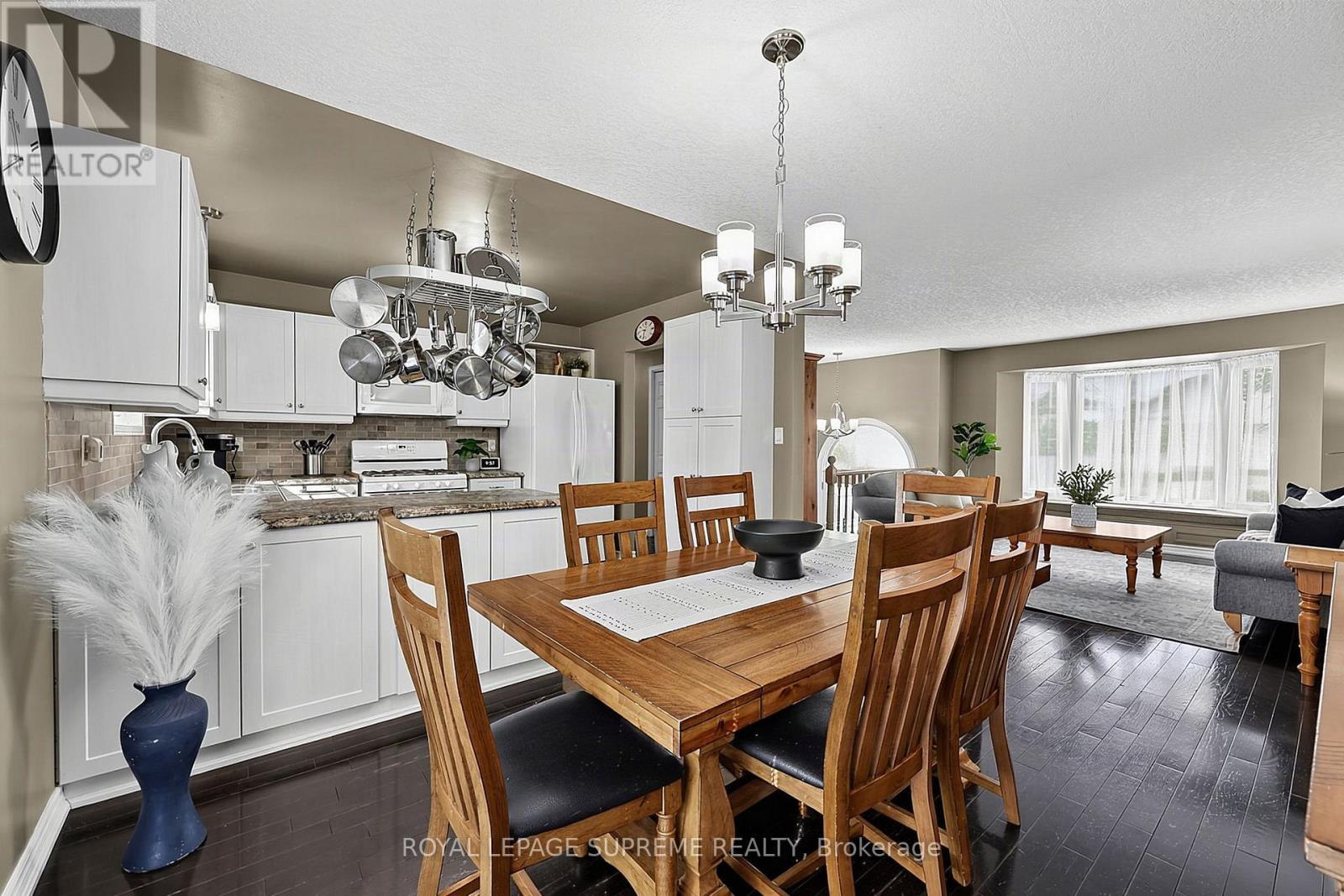 12 Pridham Crescent, Essa, Ontario  L3W 0G5 - Photo 11 - N13667158