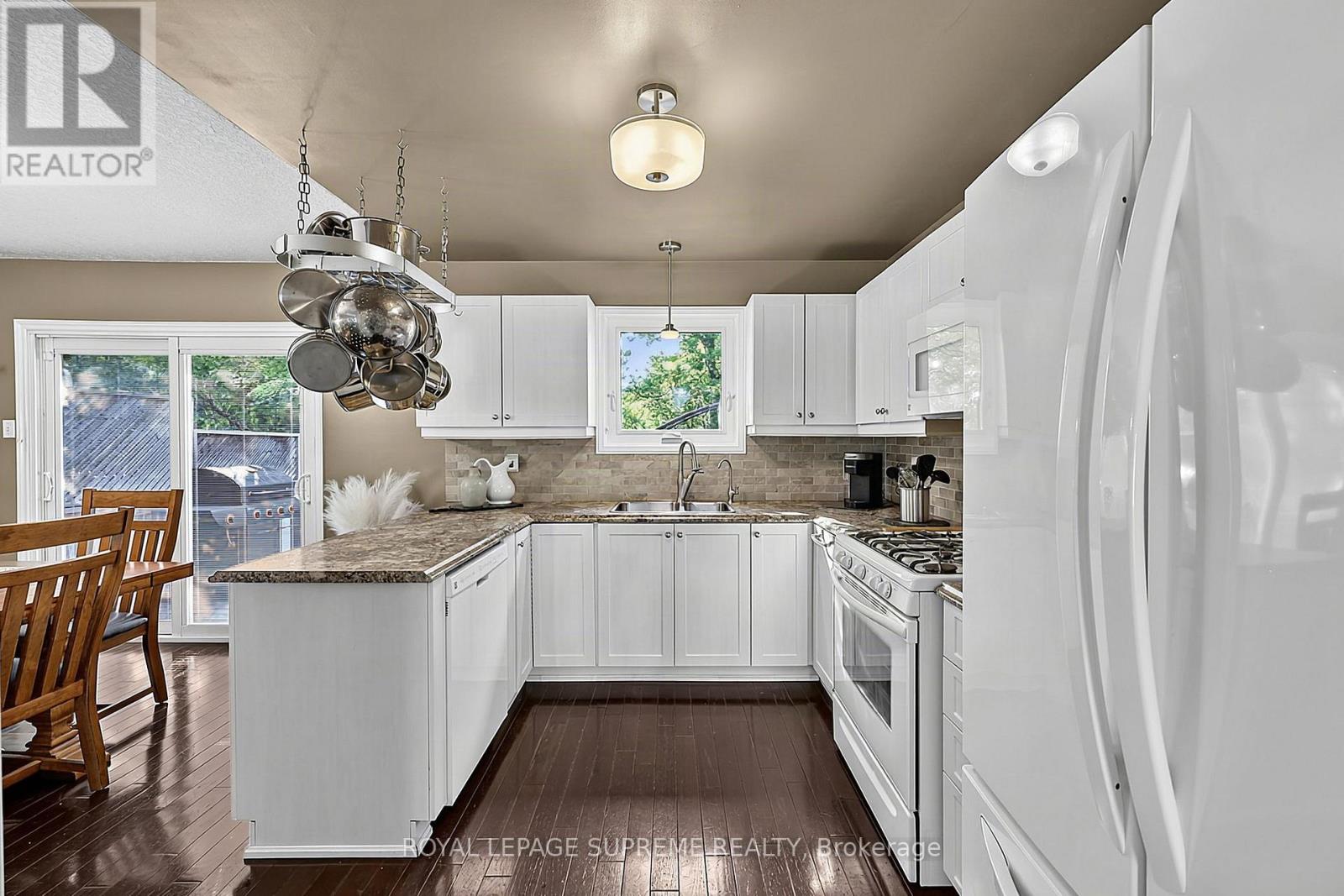 12 Pridham Crescent, Essa, Ontario  L3W 0G5 - Photo 16 - N13667158