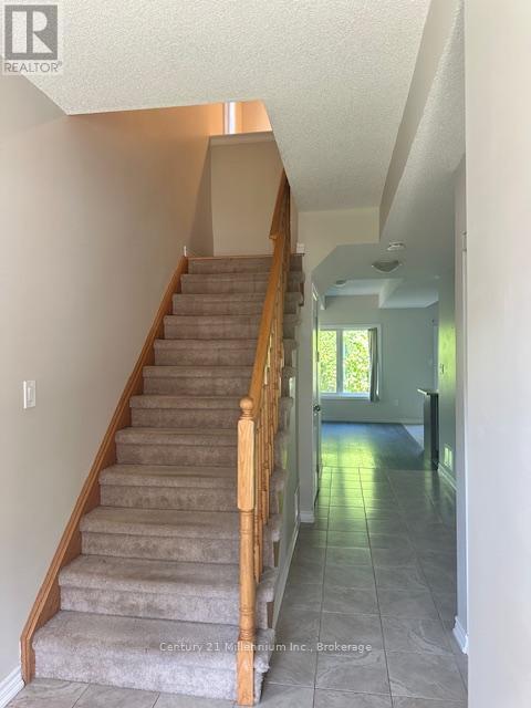 32 Arcadia Road, Wasaga Beach, Ontario  L9Z 3C7 - Photo 2 - S13667116