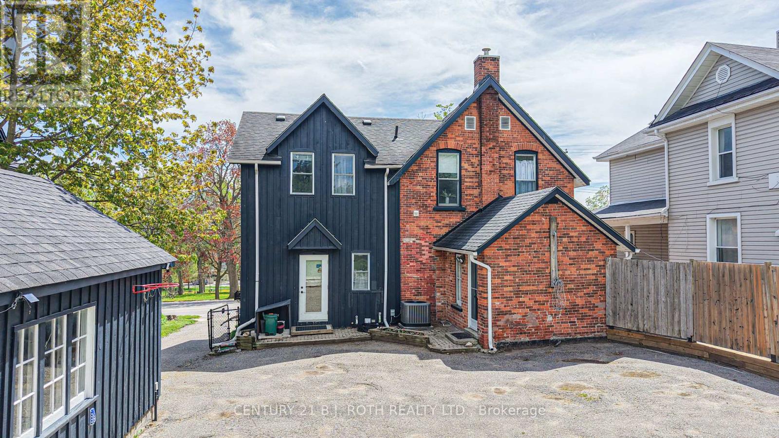 80 Coldwater Road W, Orillia, Ontario  L3V 3L4 - Photo 4 - S13667228