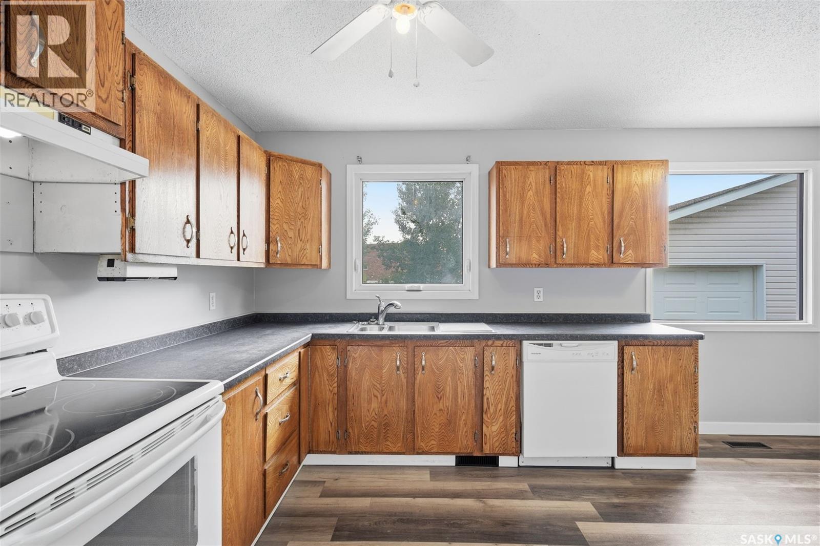 118 Smallwood Crescent, Saskatoon, Saskatchewan  S7L 4Z6 - Photo 10 - SK038956