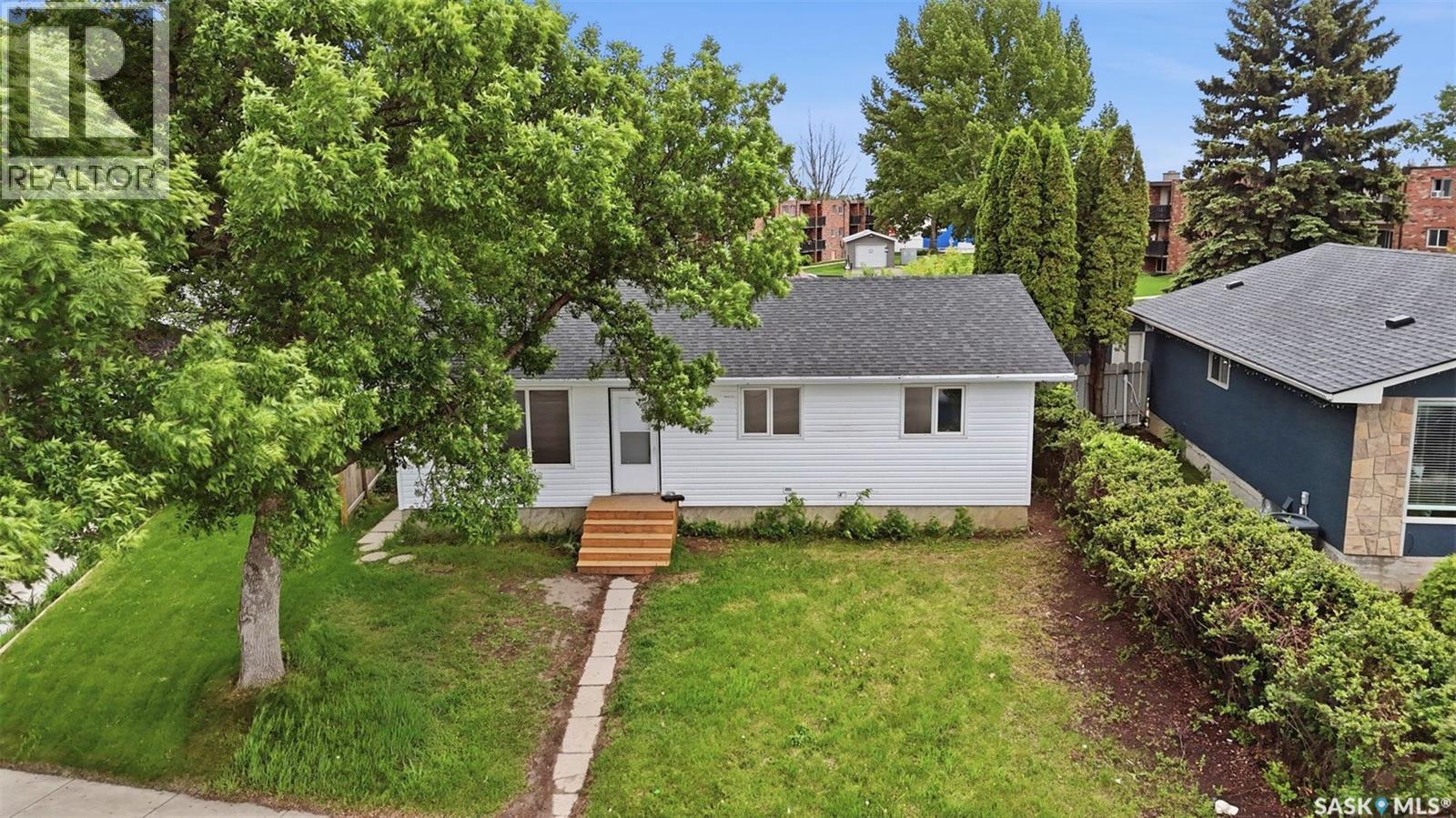 118 Smallwood Crescent, Saskatoon, Saskatchewan  S7L 4Z6 - Photo 45 - SK038956