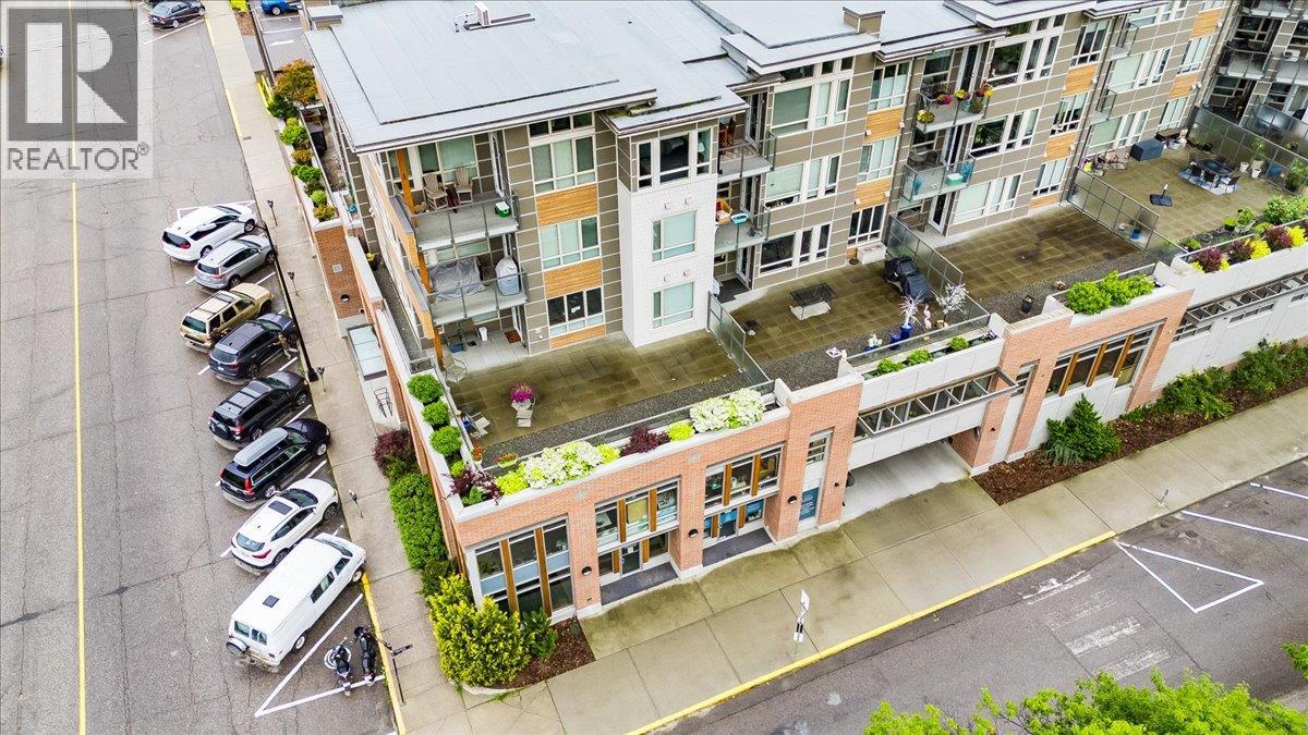 754 Vernon Street, Nelson, British Columbia  V1L 4G2 - Photo 3 - 10392742
