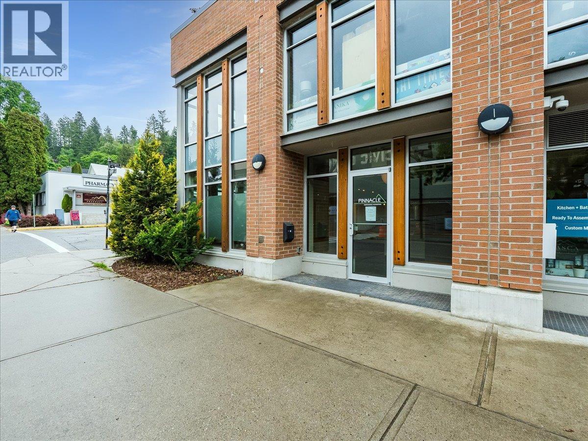 754 Vernon Street, Nelson, British Columbia  V1L 4G2 - Photo 2 - 10392742