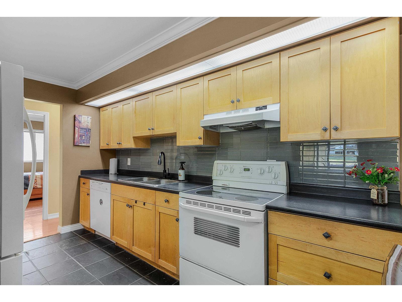 34981 Bernina Court, Abbotsford, British Columbia  V3G 1C2 - Photo 13 - R3154044