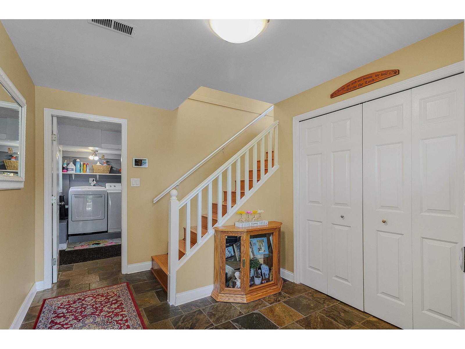 34981 Bernina Court, Abbotsford, British Columbia  V3G 1C2 - Photo 4 - R3154044