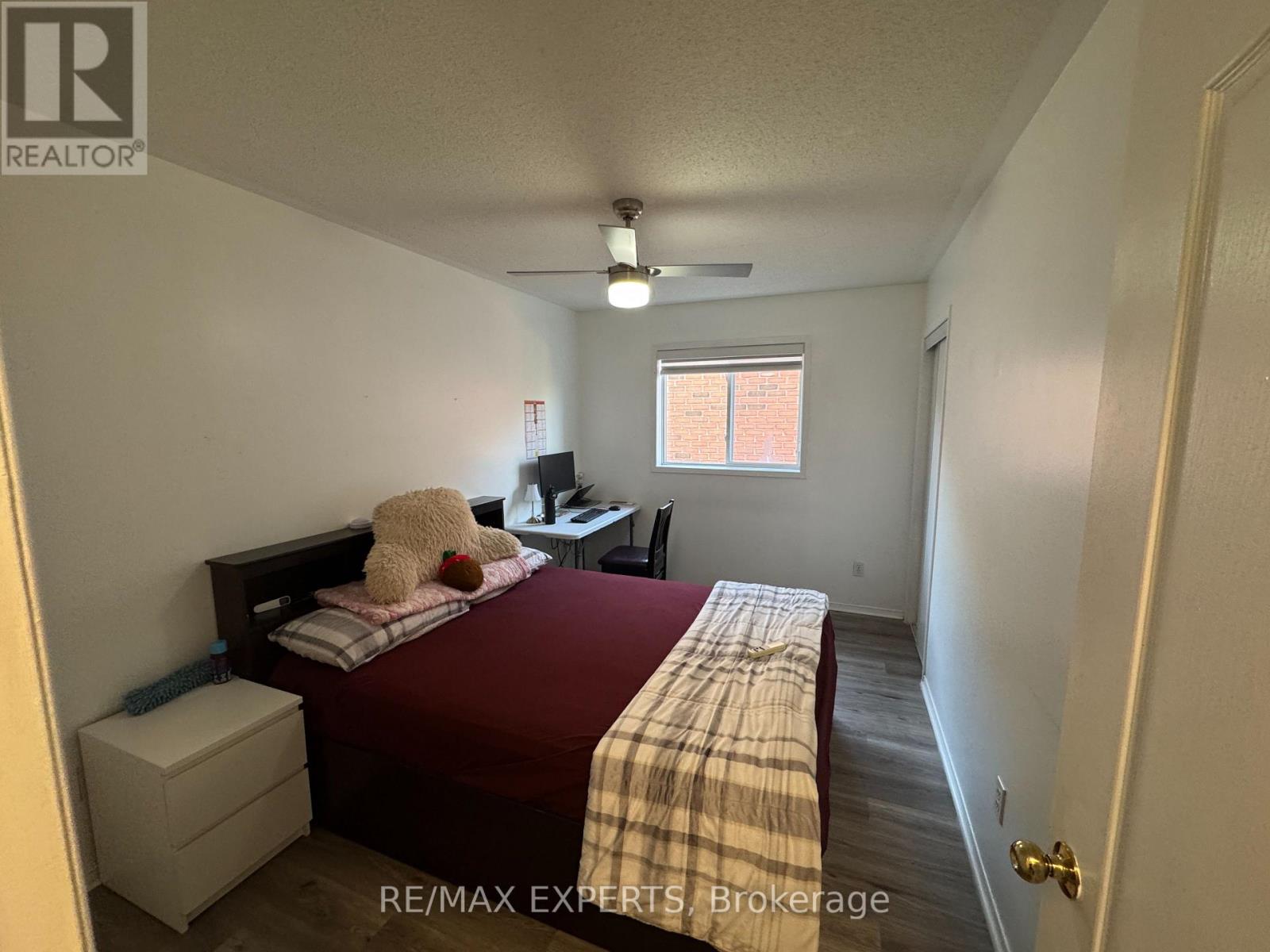 5864 Delle Donne Drive, Mississauga, Ontario  L5M 7A3 - Photo 6 - W13667110