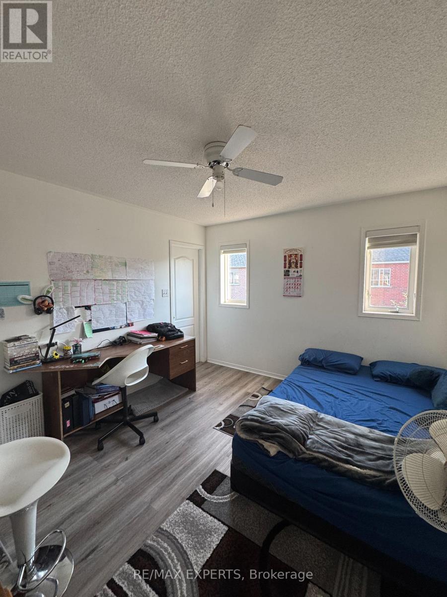 5864 Delle Donne Drive, Mississauga, Ontario  L5M 7A3 - Photo 8 - W13667110
