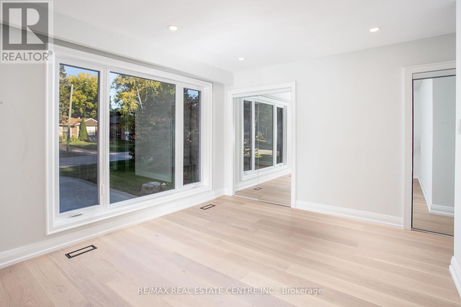 446 Willis Drive, Oakville, Ontario  L6L 4V5 - Photo 17 - W13667114