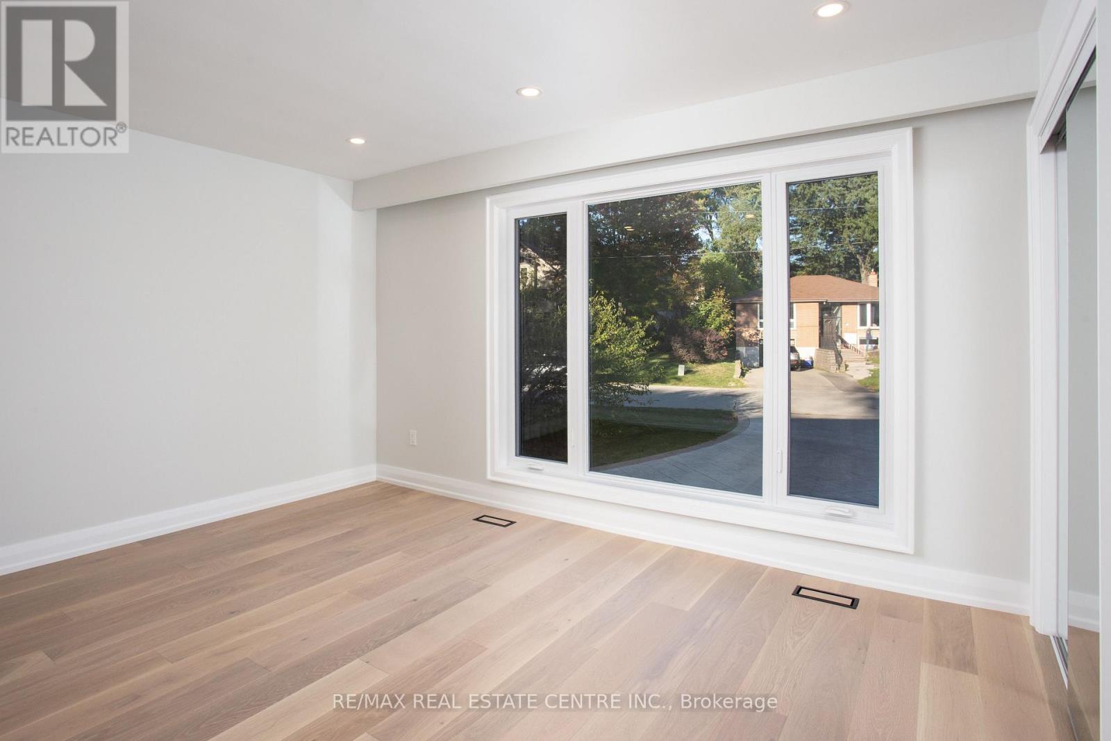446 Willis Drive, Oakville, Ontario  L6L 4V5 - Photo 18 - W13667114