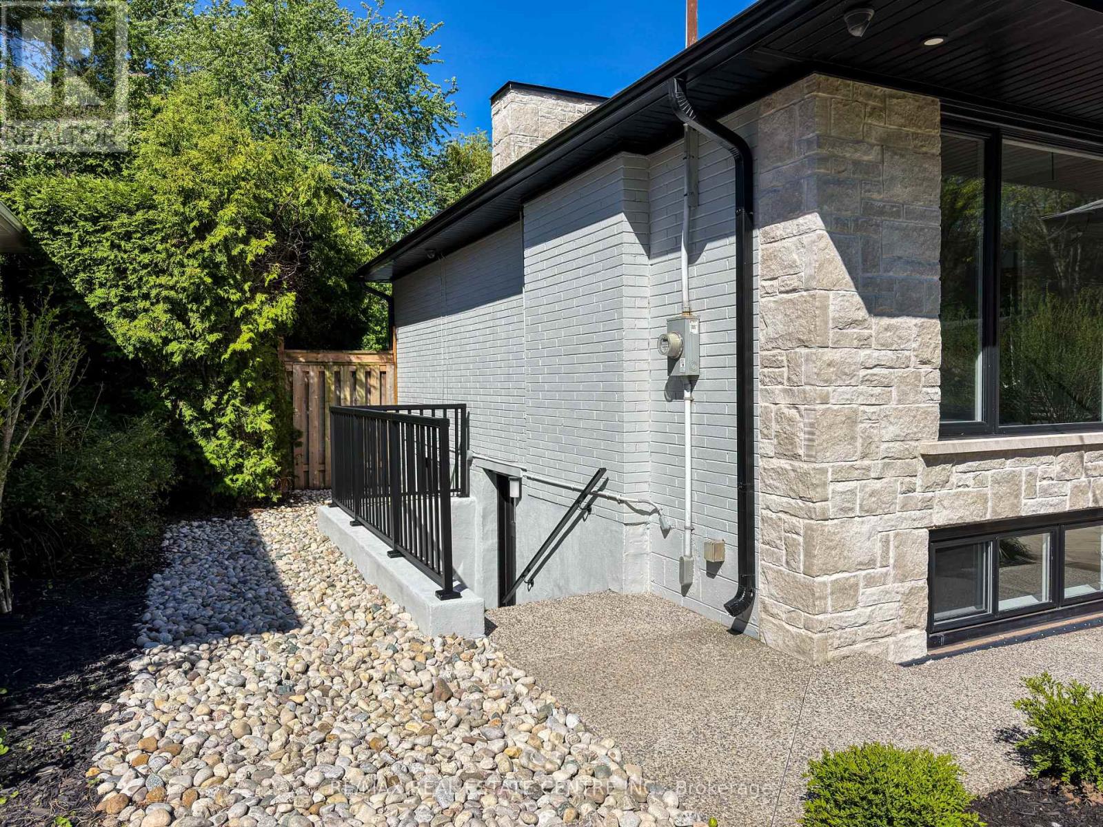 446 Willis Drive, Oakville, Ontario  L6L 4V5 - Photo 33 - W13667114