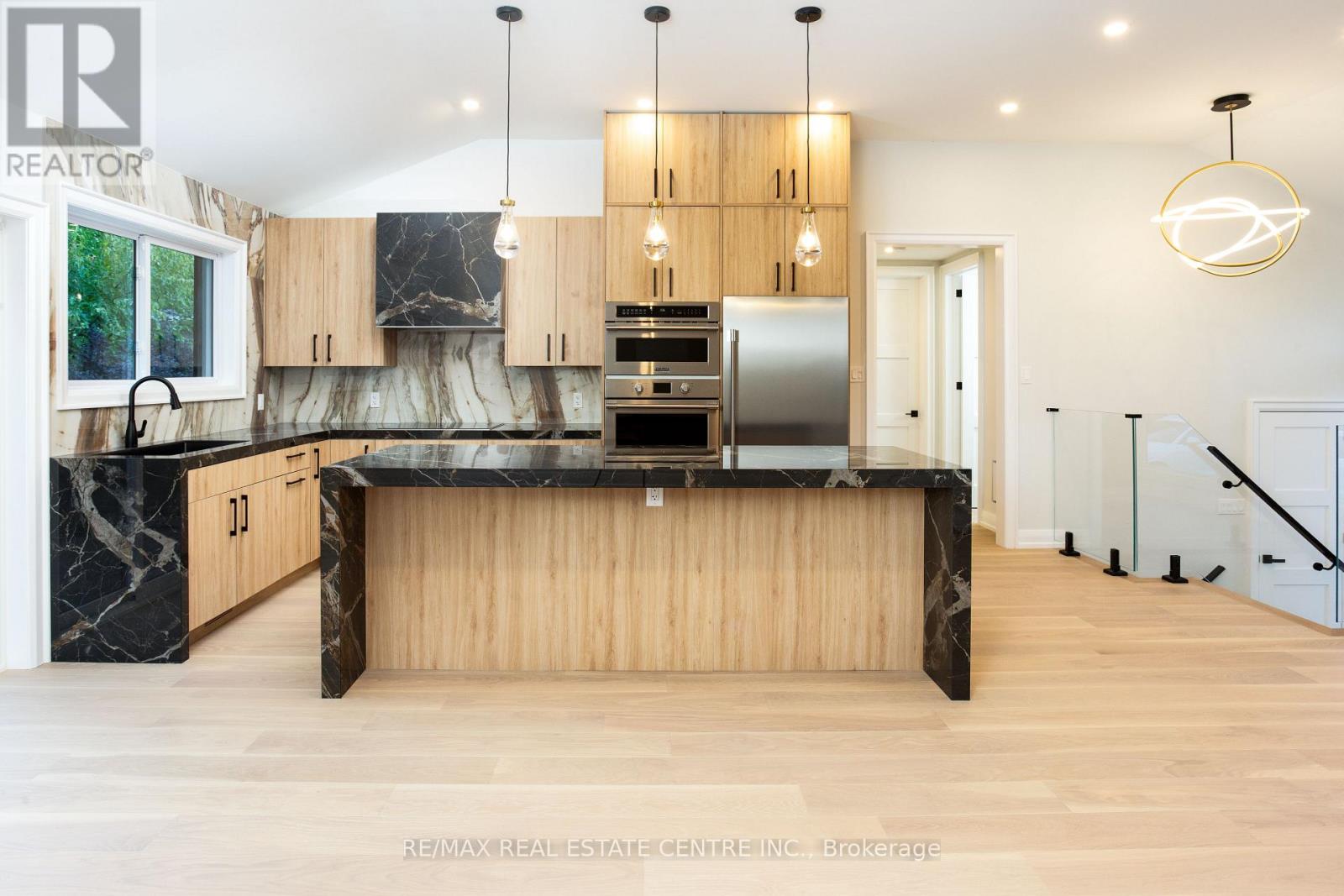446 Willis Drive, Oakville, Ontario  L6L 4V5 - Photo 6 - W13667114
