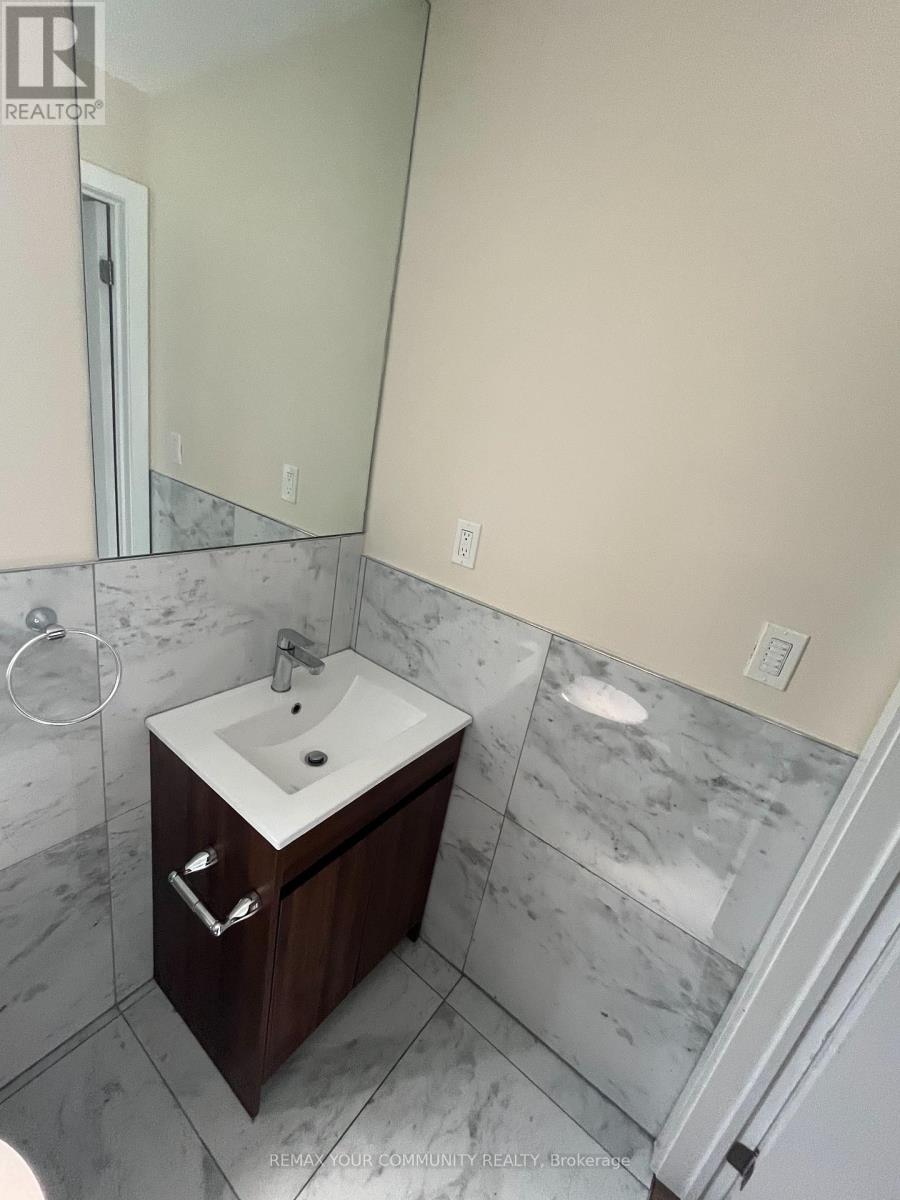 Main - 2 Harold Street, Toronto, Ontario  M8Z 3R3 - Photo 10 - W13667180