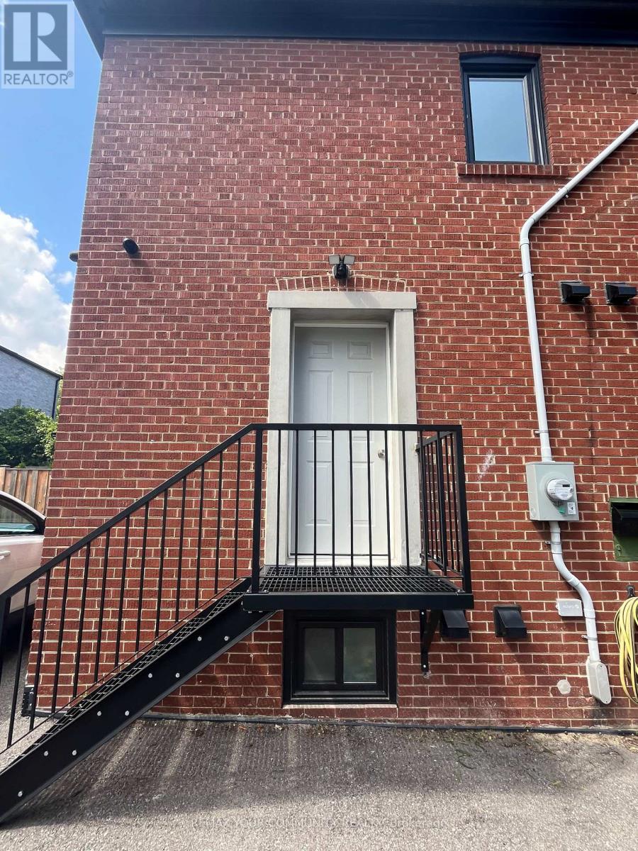 Main - 2 Harold Street, Toronto, Ontario  M8Z 3R3 - Photo 11 - W13667180
