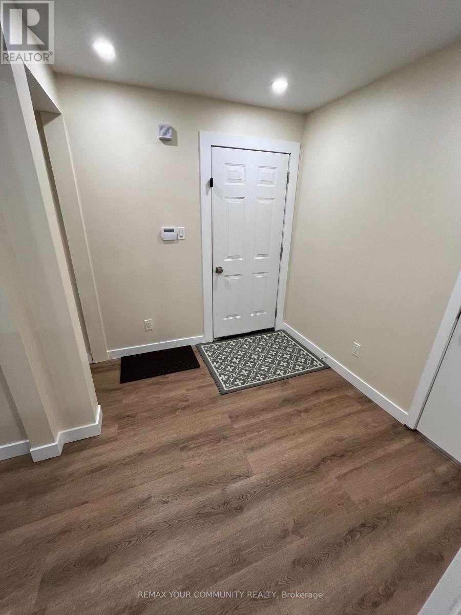 Main - 2 Harold Street, Toronto, Ontario  M8Z 3R3 - Photo 2 - W13667180