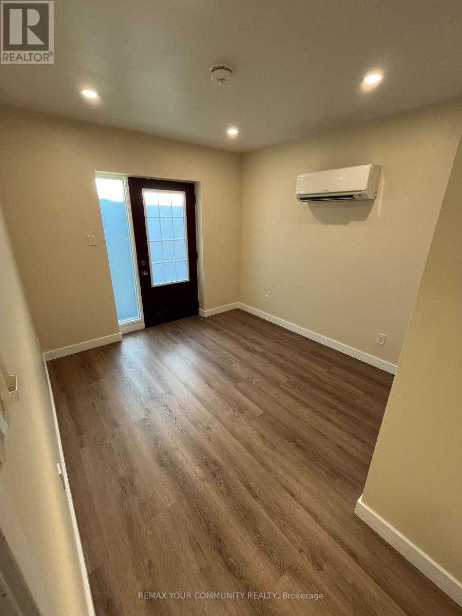 Main - 2 Harold Street, Toronto, Ontario  M8Z 3R3 - Photo 3 - W13667180