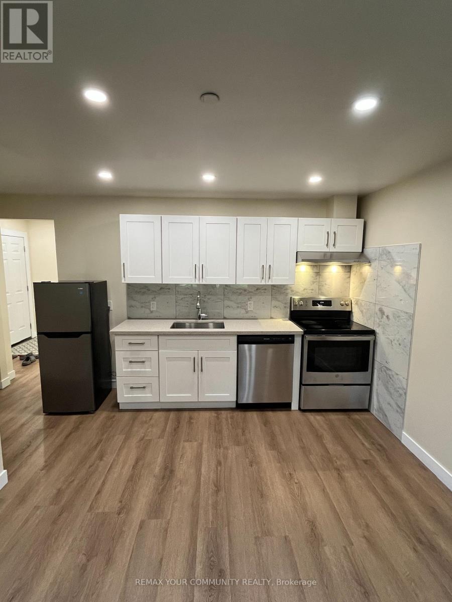 Main - 2 Harold Street, Toronto, Ontario  M8Z 3R3 - Photo 4 - W13667180