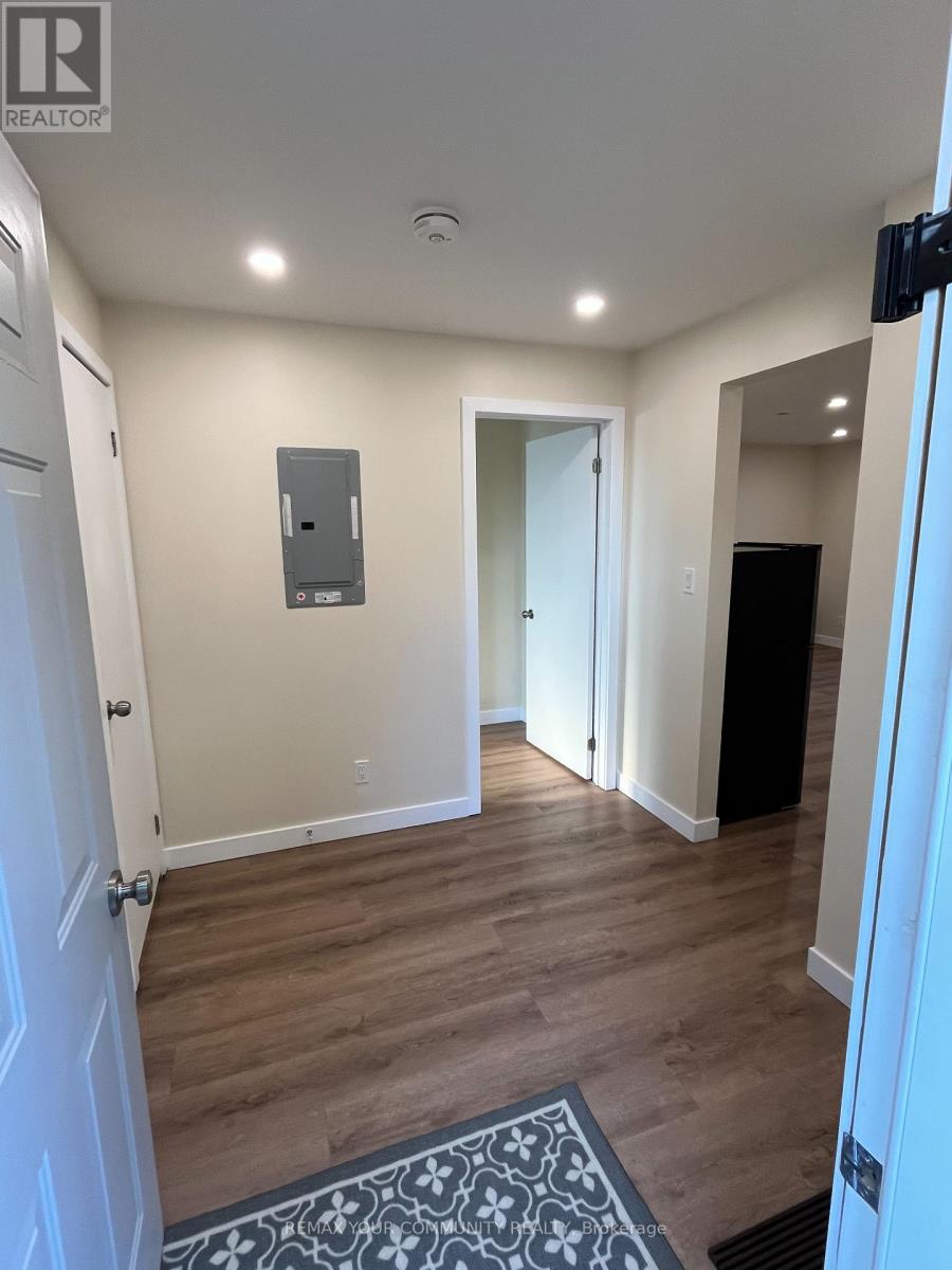 Main - 2 Harold Street, Toronto, Ontario  M8Z 3R3 - Photo 6 - W13667180